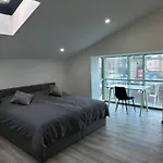 Moderns Loft-Apartment Stilvoll Und Zeitlos