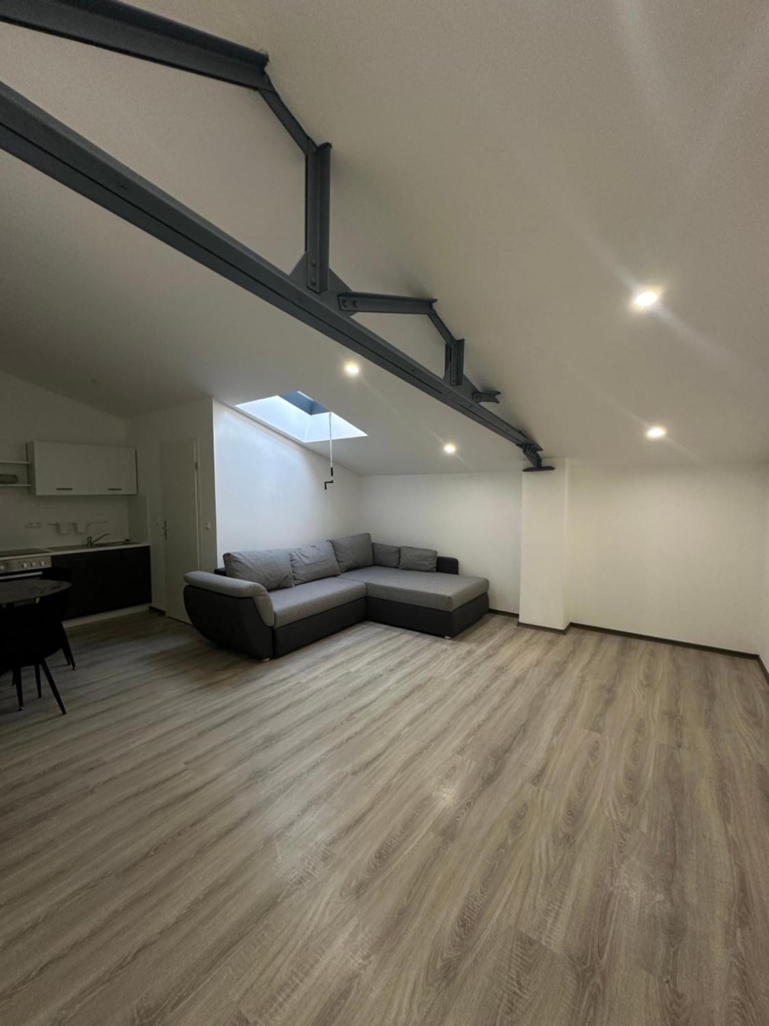 Moderns Loft-apartment Stilvoll Und Zeitlos Apartment *